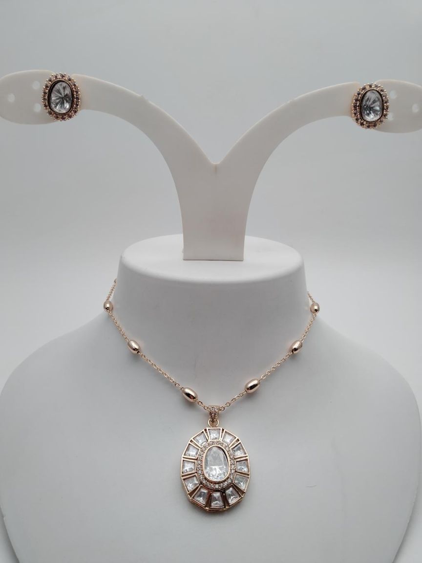 PENDANT SETS IN KUNDAN (VILANDI) STYLE | DESIGN - 66157