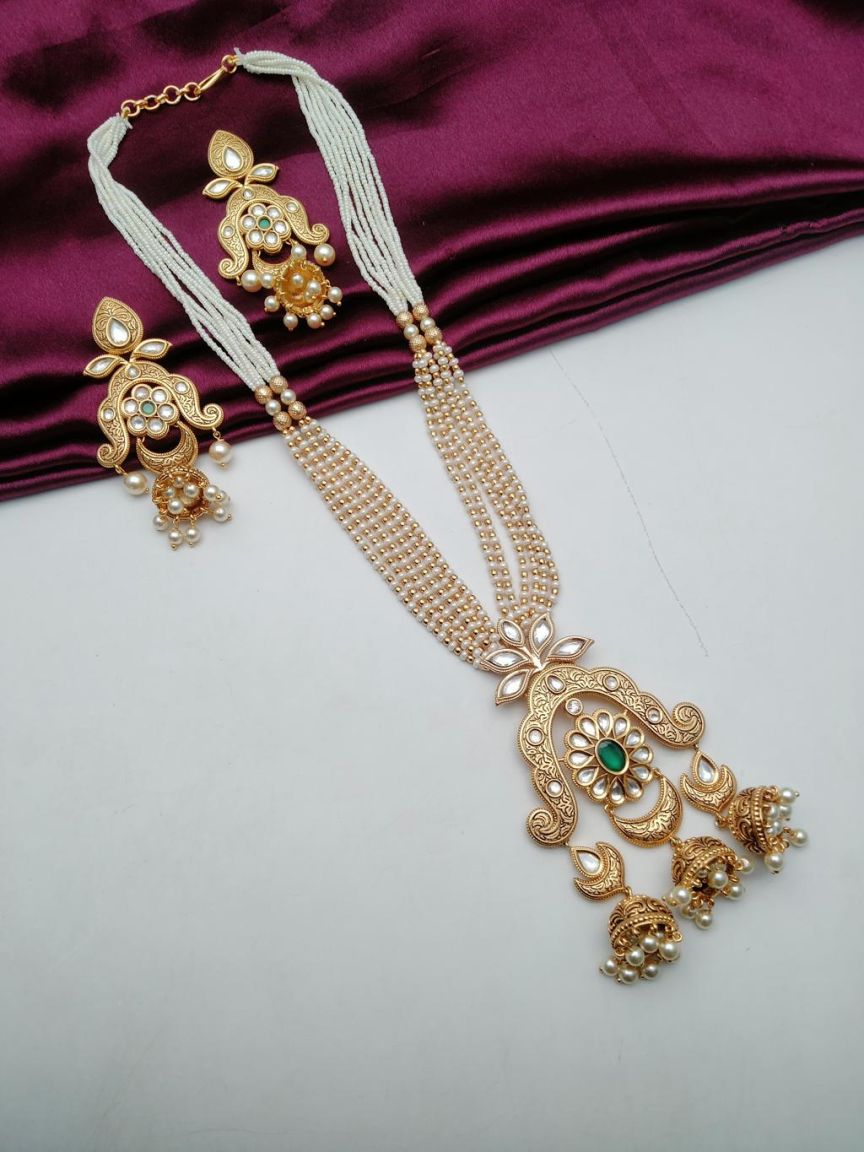 PENDANT SETS IN KUNDAN (VILANDI) STYLE | DESIGN - 66169
