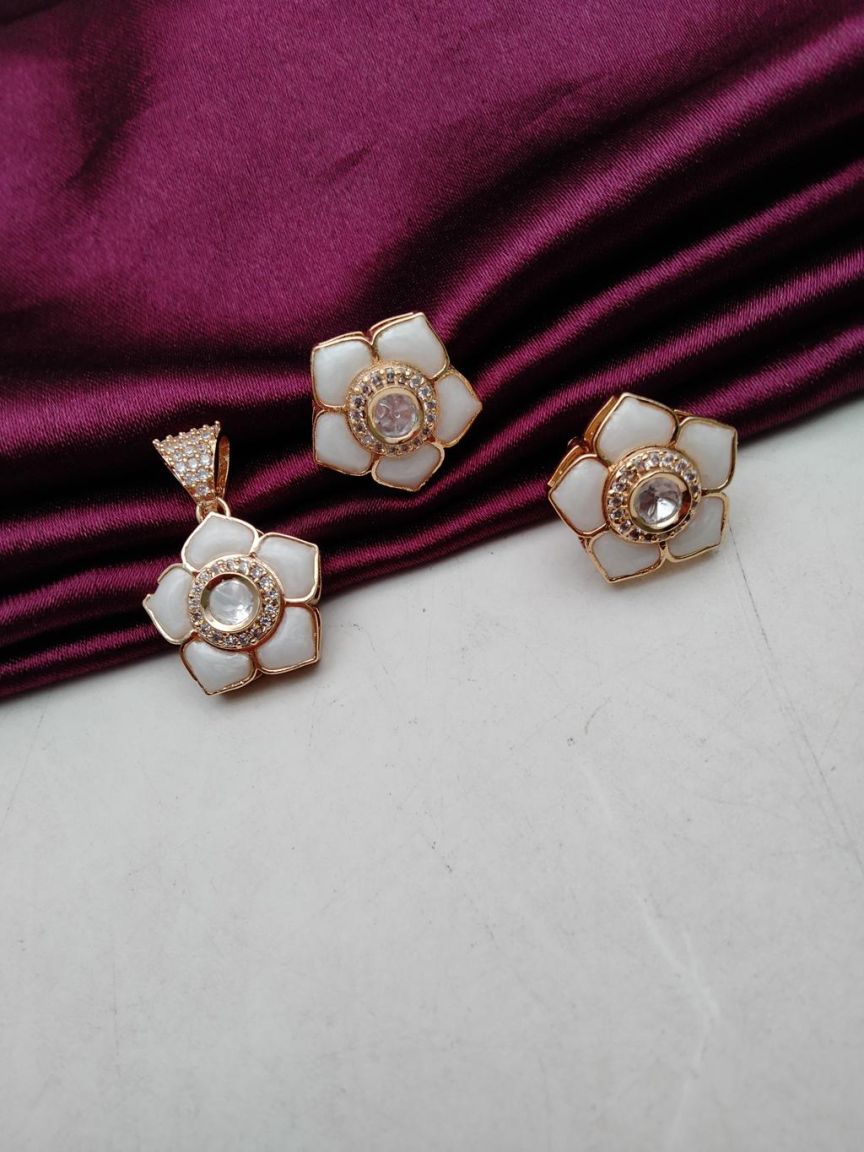 kundan-pendant_sets-PSK66175WGD