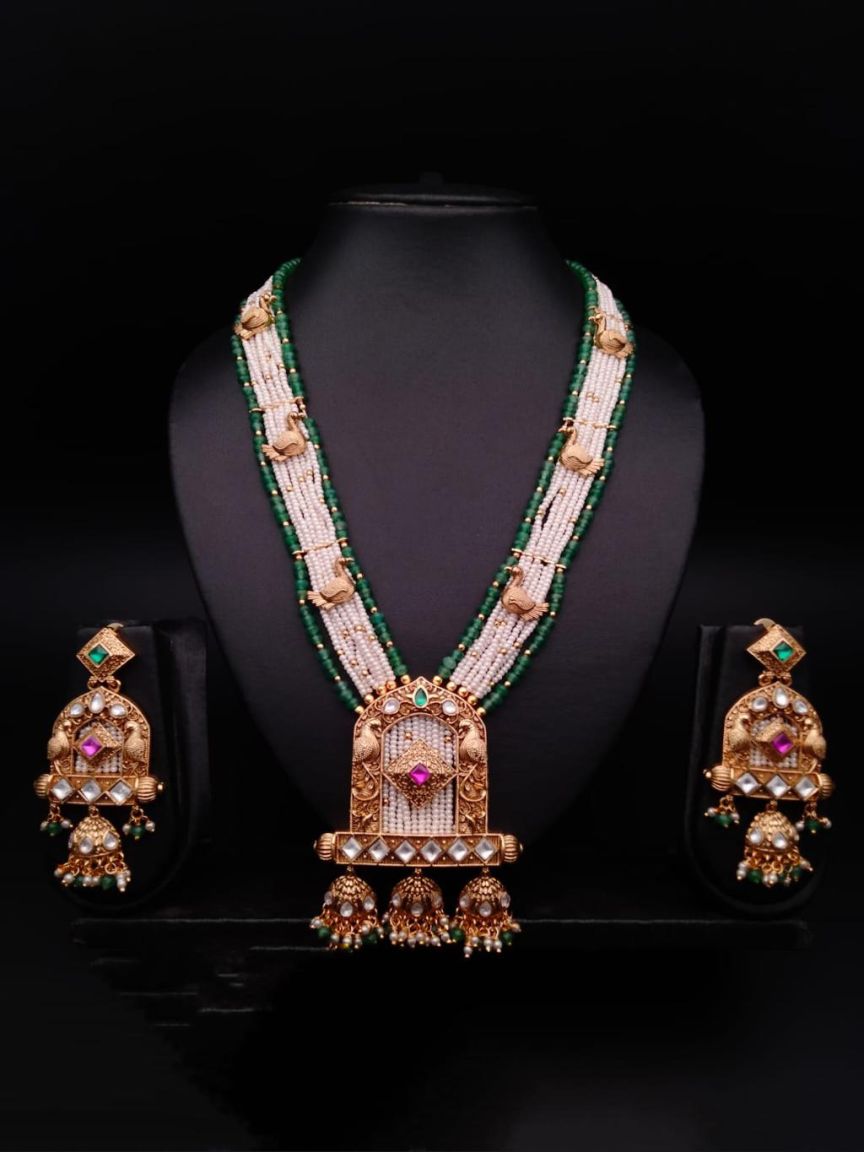 PENDANT SETS IN POLKI (GOLD POLISH) STYLE | DESIGN - 36150