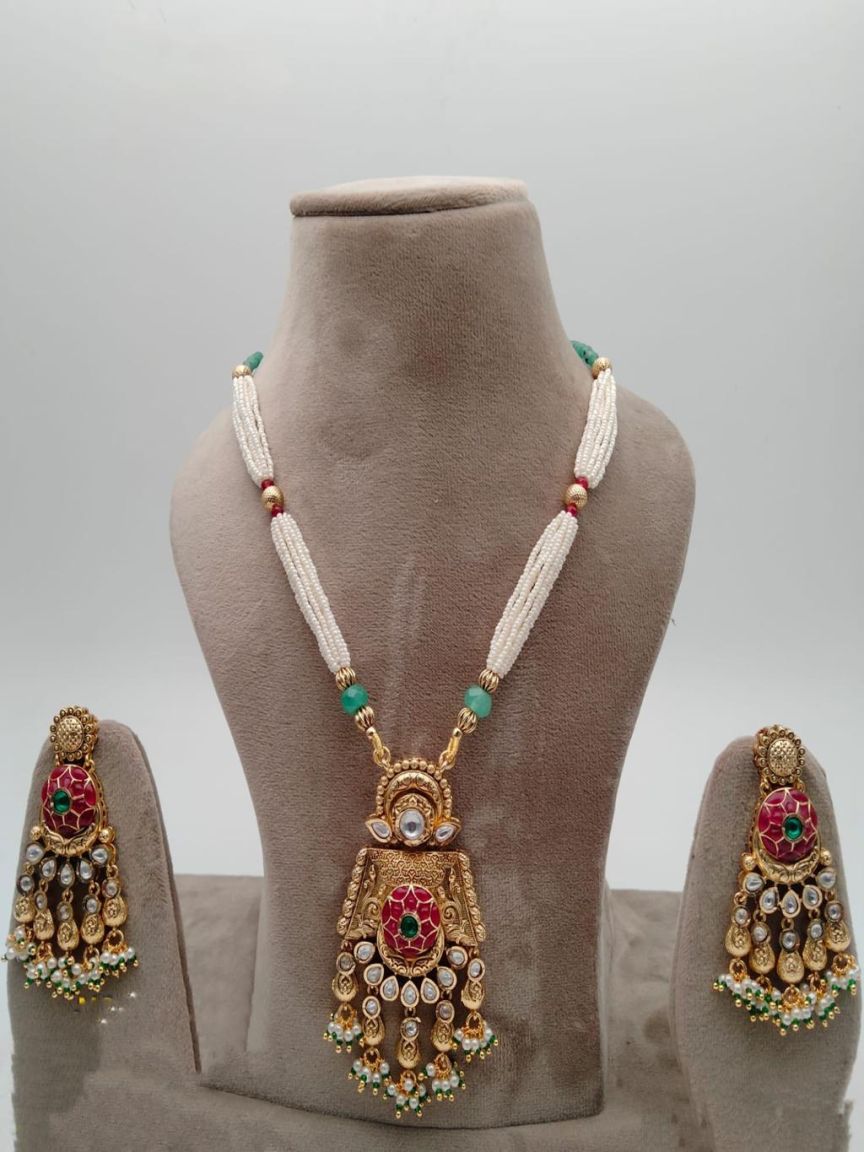 PENDANT SETS IN POLKI (GOLD POLISH) STYLE | DESIGN - 36193