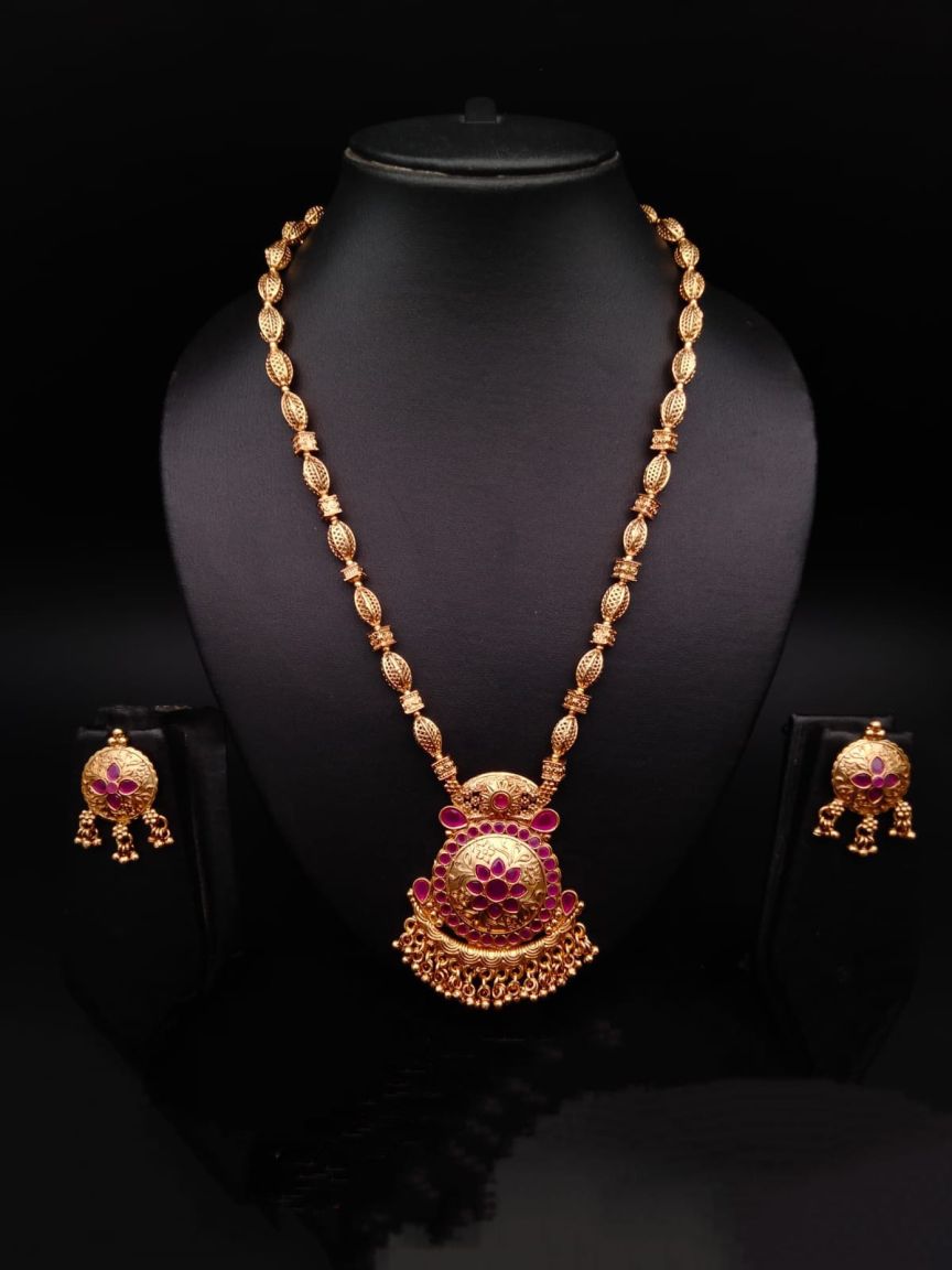 PENDANT SETS IN POLKI (GOLD POLISH) STYLE | DESIGN - 36212