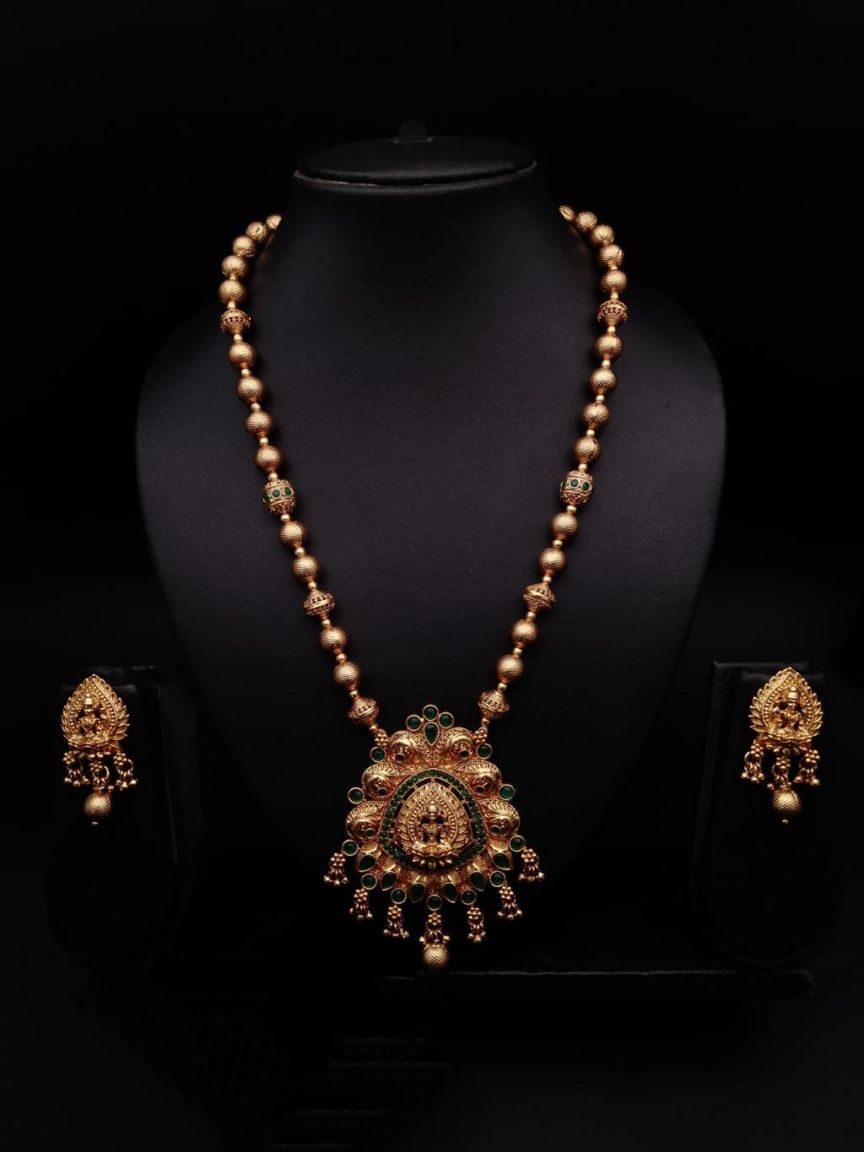 PENDANT SETS IN POLKI (GOLD POLISH) STYLE | DESIGN - 36272