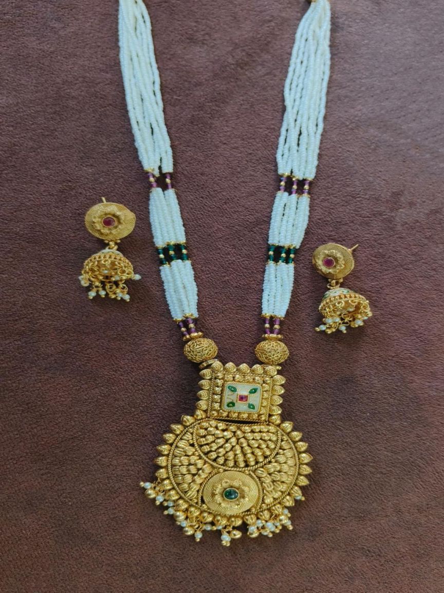 PENDANT SETS IN POLKI (GOLD POLISH) STYLE | DESIGN - 36279