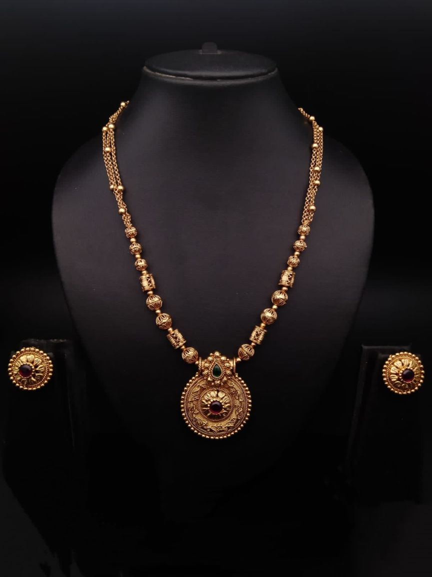 PENDANT SETS IN POLKI (GOLD POLISH) STYLE | DESIGN - 36306