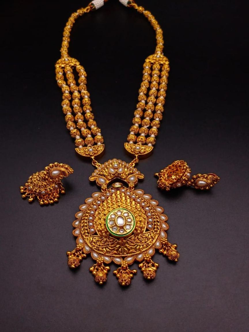 PENDANT SETS IN POLKI (GOLD POLISH) STYLE | DESIGN - 36325