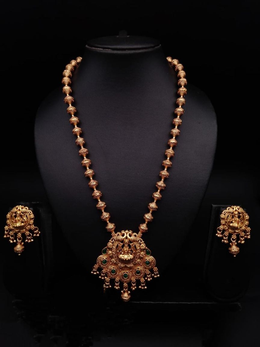 PENDANT SETS IN POLKI (GOLD POLISH) STYLE | DESIGN - 36326