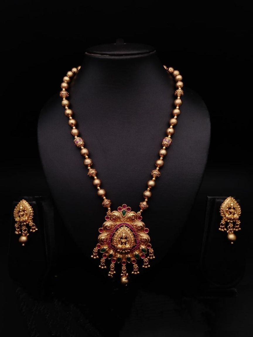 PENDANT SETS IN POLKI (GOLD POLISH) STYLE | DESIGN - 36336