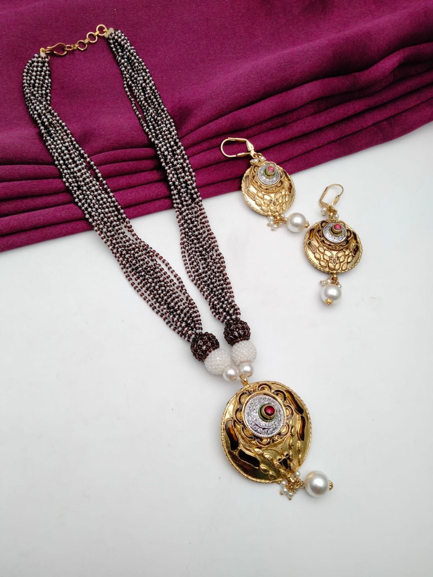 PENDANT SETS IN POLKI (GOLD POLISH) STYLE | DESIGN - 36395