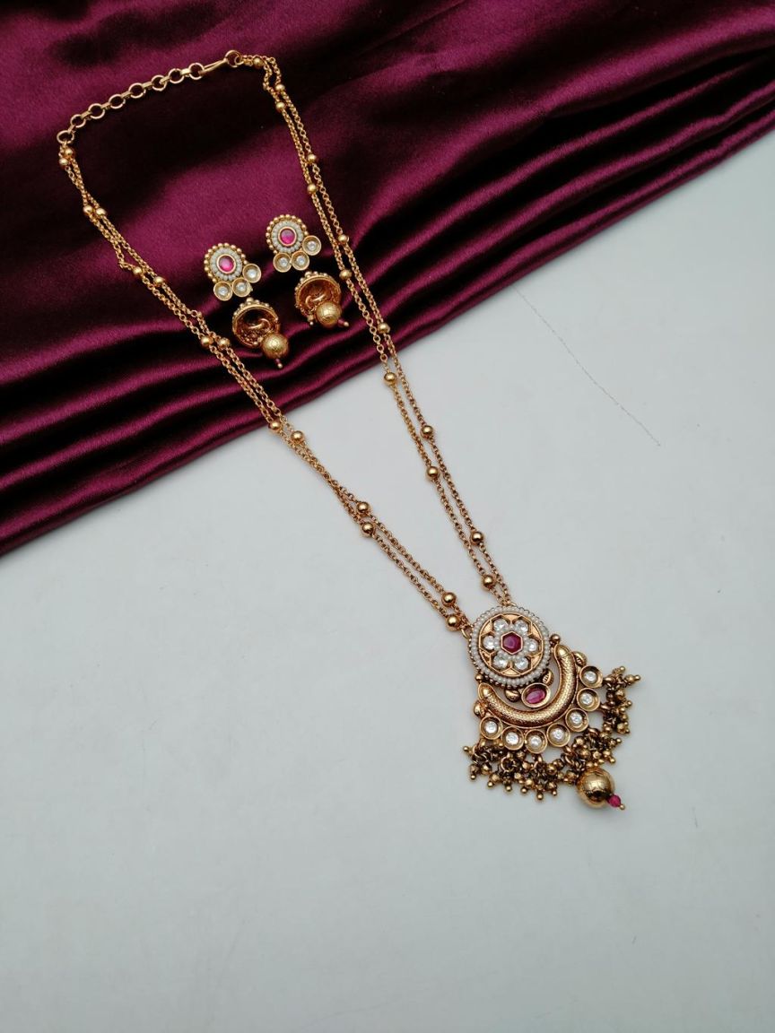 PENDANT SETS IN POLKI (GOLD POLISH) STYLE | DESIGN - 36409