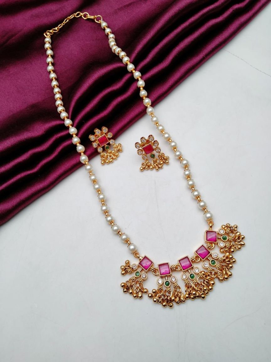 PENDANT SETS IN POLKI (GOLD POLISH) STYLE | DESIGN - 36414