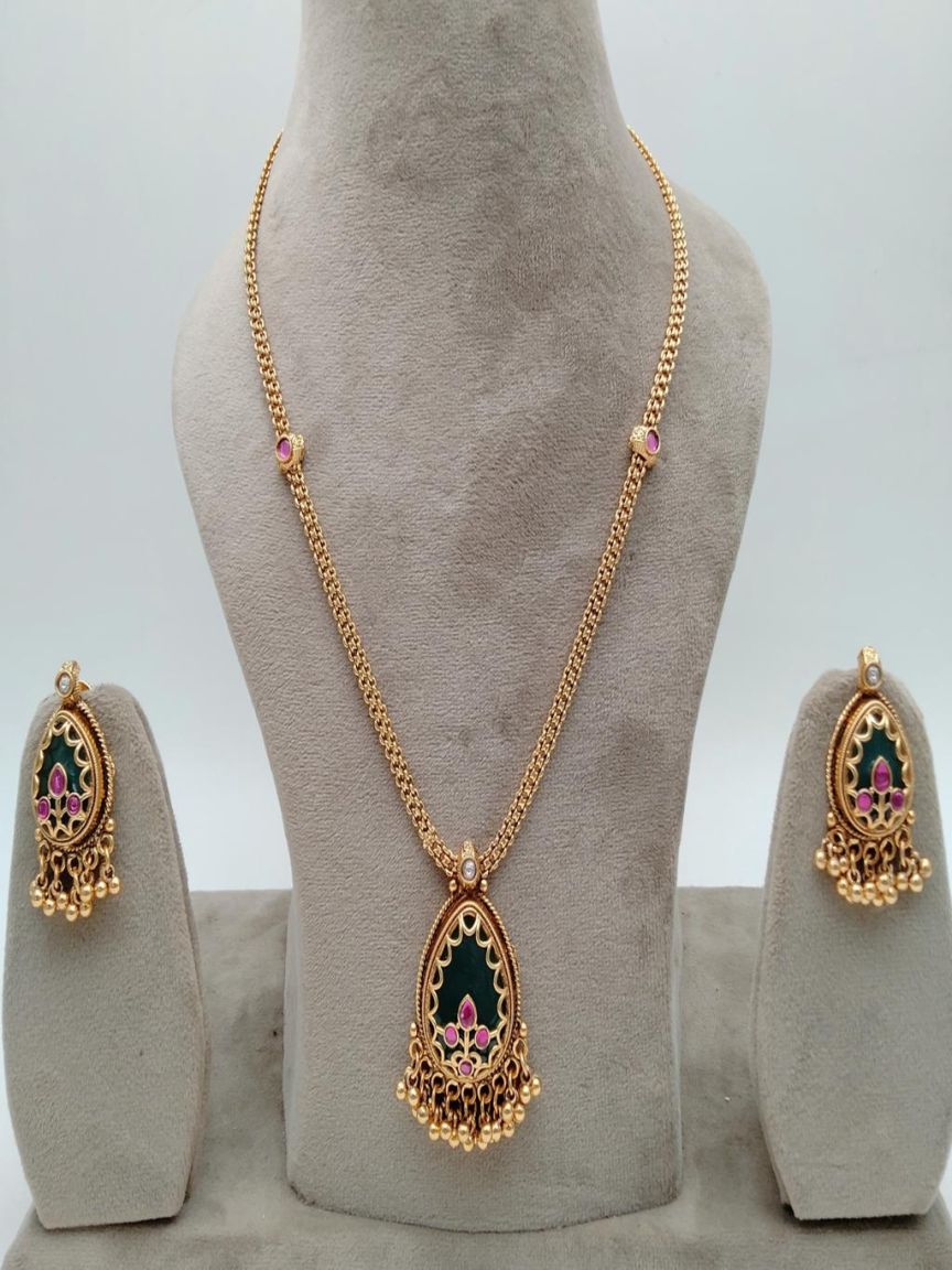 PENDANT SETS IN POLKI (GOLD POLISH) STYLE | DESIGN - 36418
