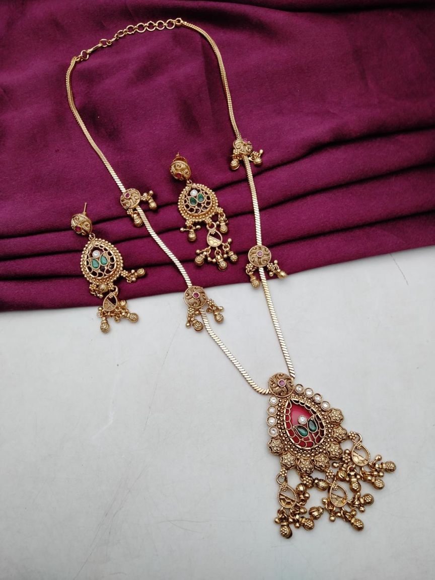 PENDANT SETS IN POLKI (GOLD POLISH) STYLE | DESIGN - 36420