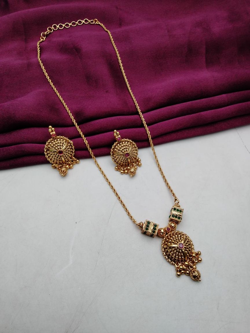 PENDANT SETS IN POLKI (GOLD POLISH) STYLE | DESIGN - 36428