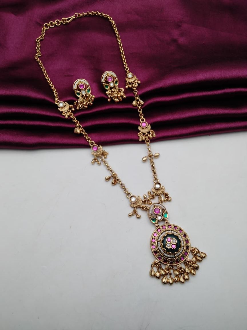 PENDANT SETS IN POLKI (GOLD POLISH) STYLE | DESIGN - 36437