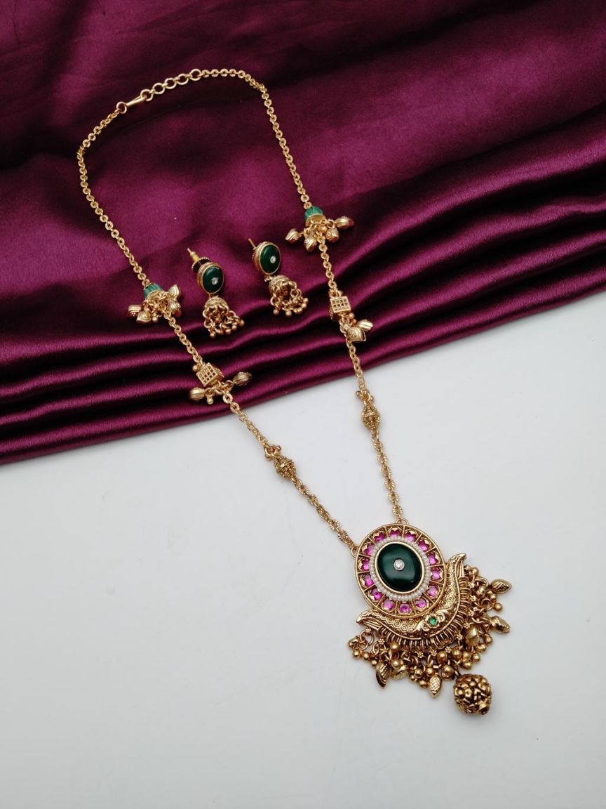 PENDANT SETS IN POLKI (GOLD POLISH) STYLE | DESIGN - 36451