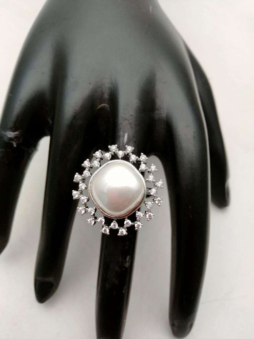 RINGS IN AMERICAN DIAMOND JEWELLERY STYLE | DESIGN - 30160