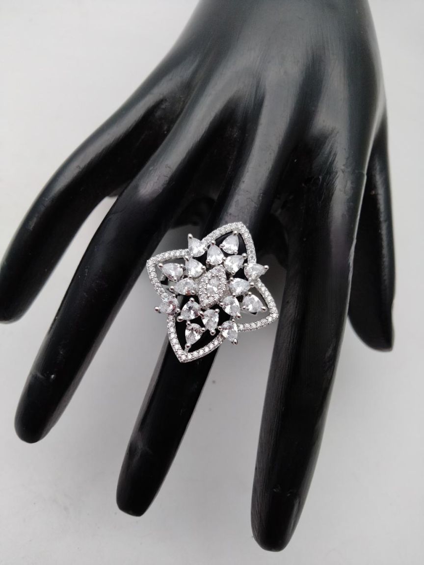 RINGS IN AD STYLE | DESIGN - 30398