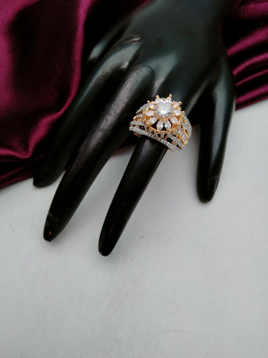 RINGS IN AD STYLE | DESIGN - 30423