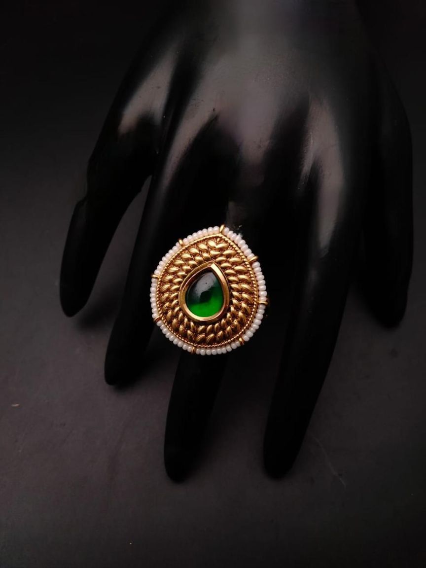 kundan-rings-RGK70098GRGD