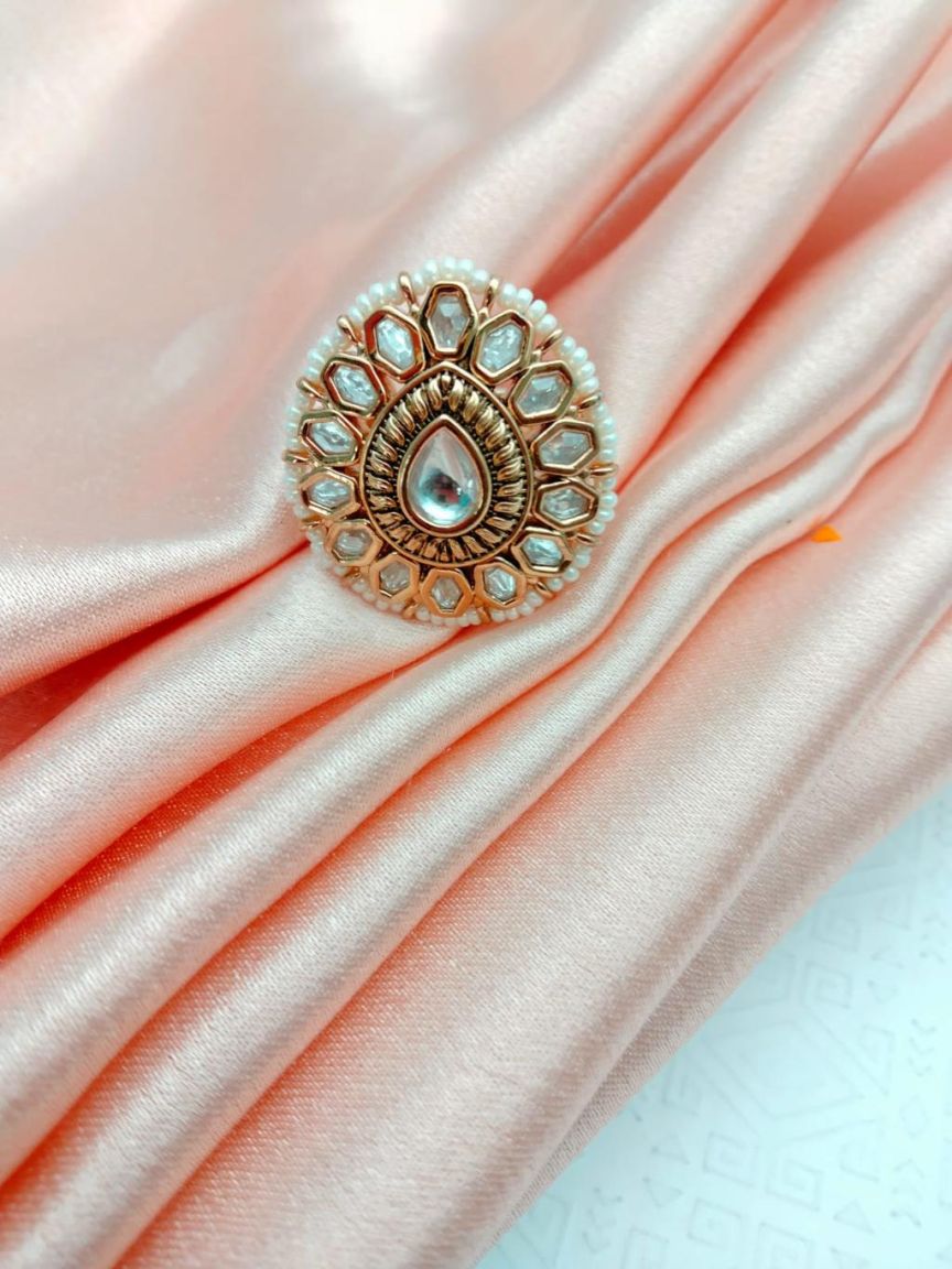 kundan-rings-RGK70128WGD