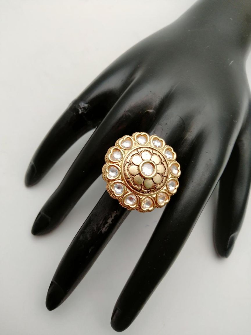 kundan-rings-RGK70133WGD
