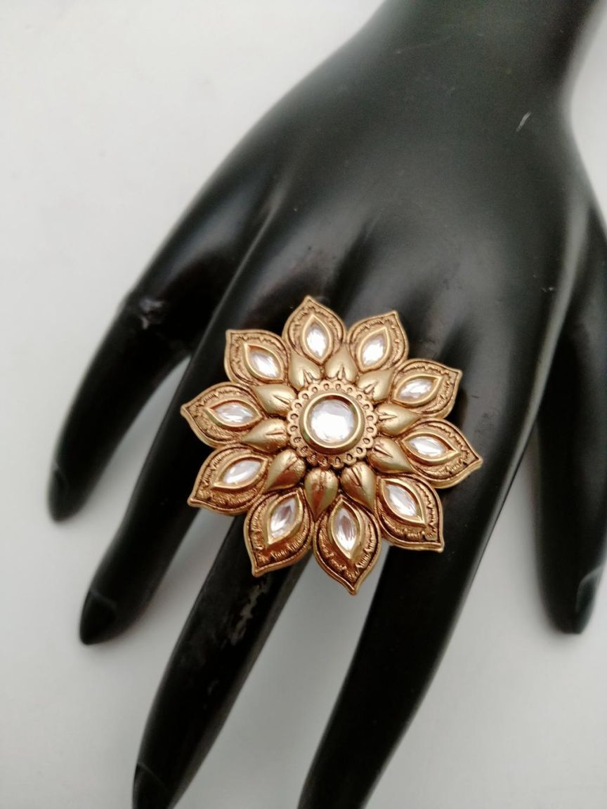 kundan-rings-RGK70134WGD