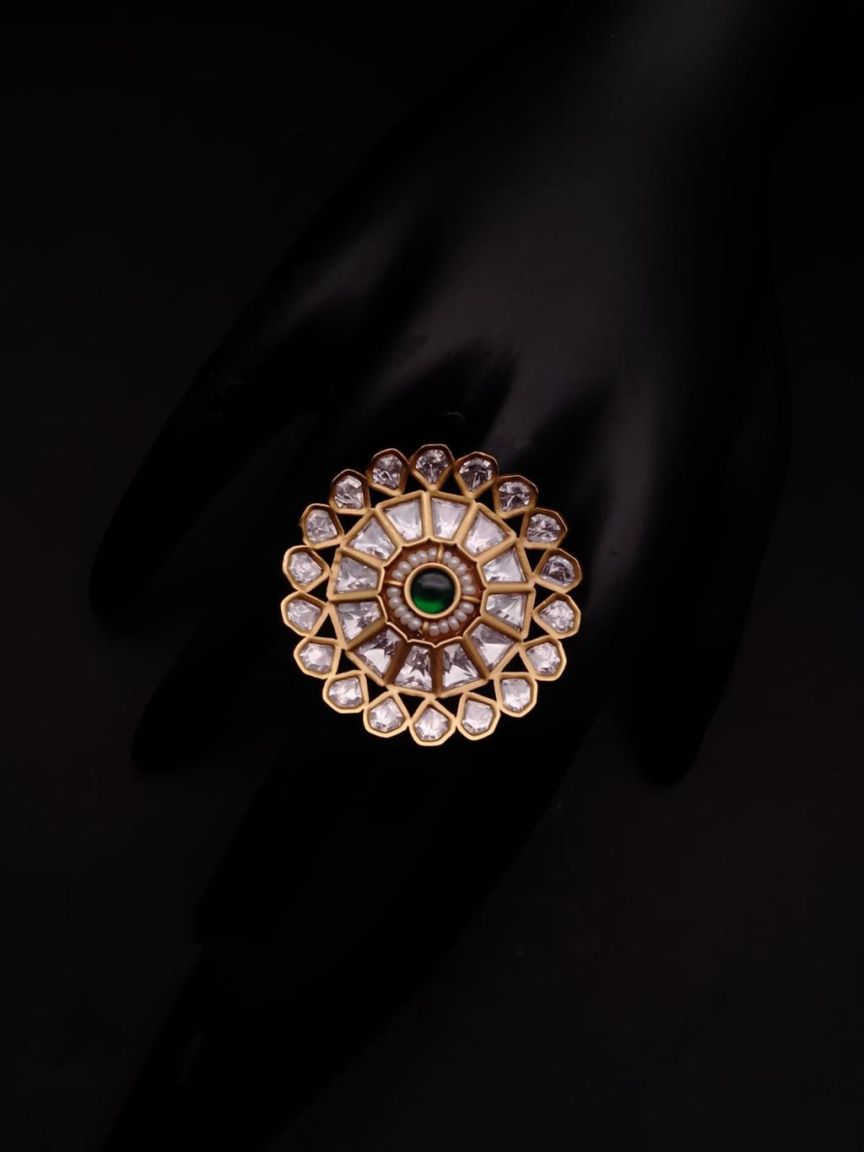 kundan-rings-RGK70154GRGD