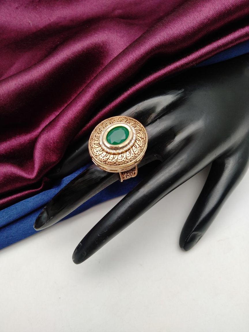 kundan-rings-RGK70166GRGD