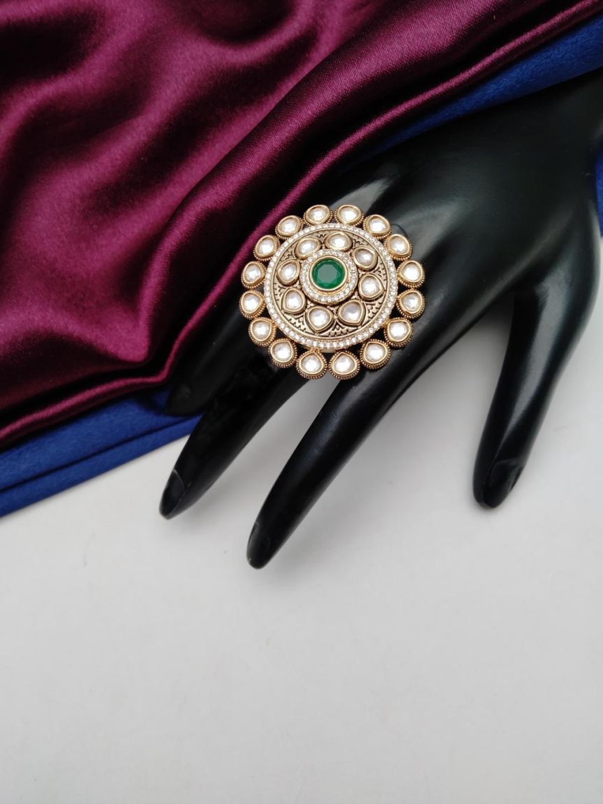 kundan-rings-RGK70167GRGD