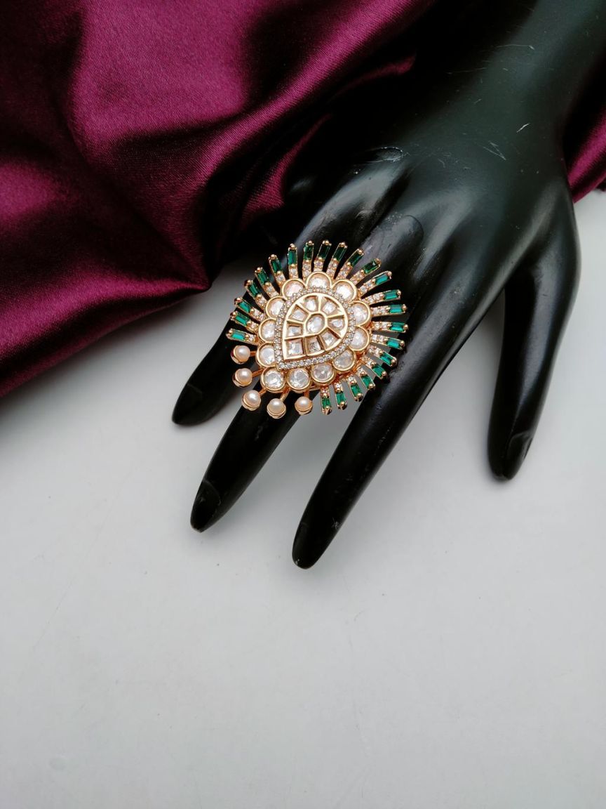 kundan-rings-RGK70183GRVC