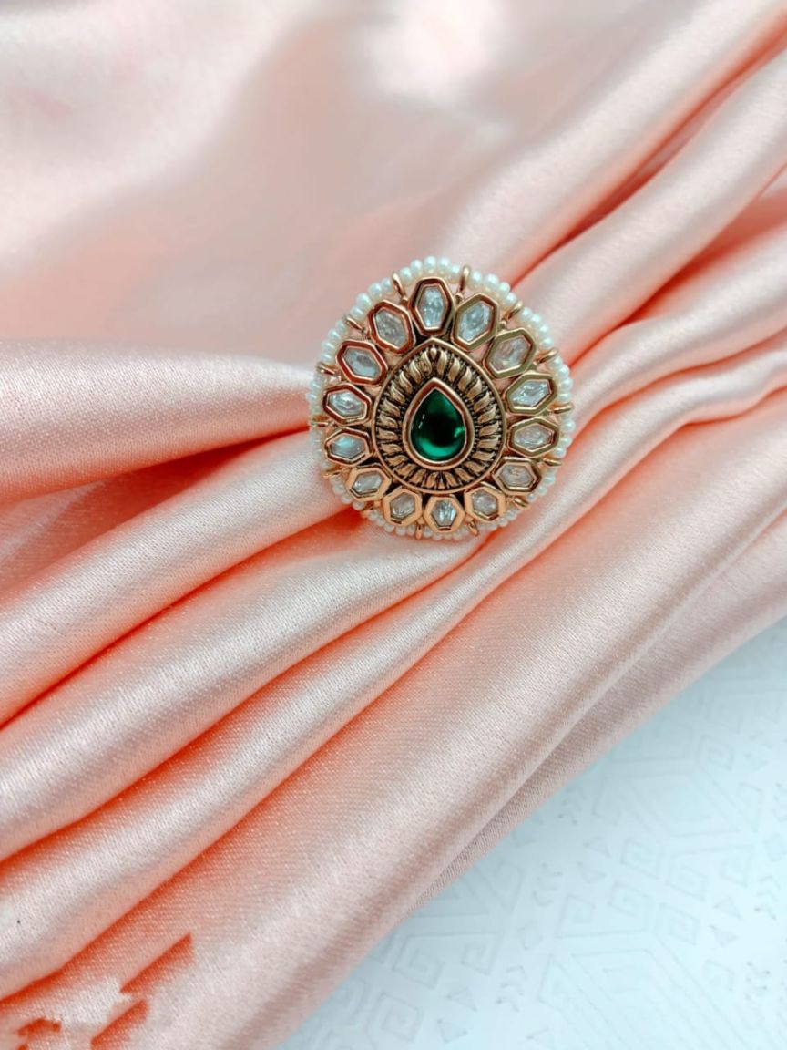 kundan-rings-RGK70196GRGD