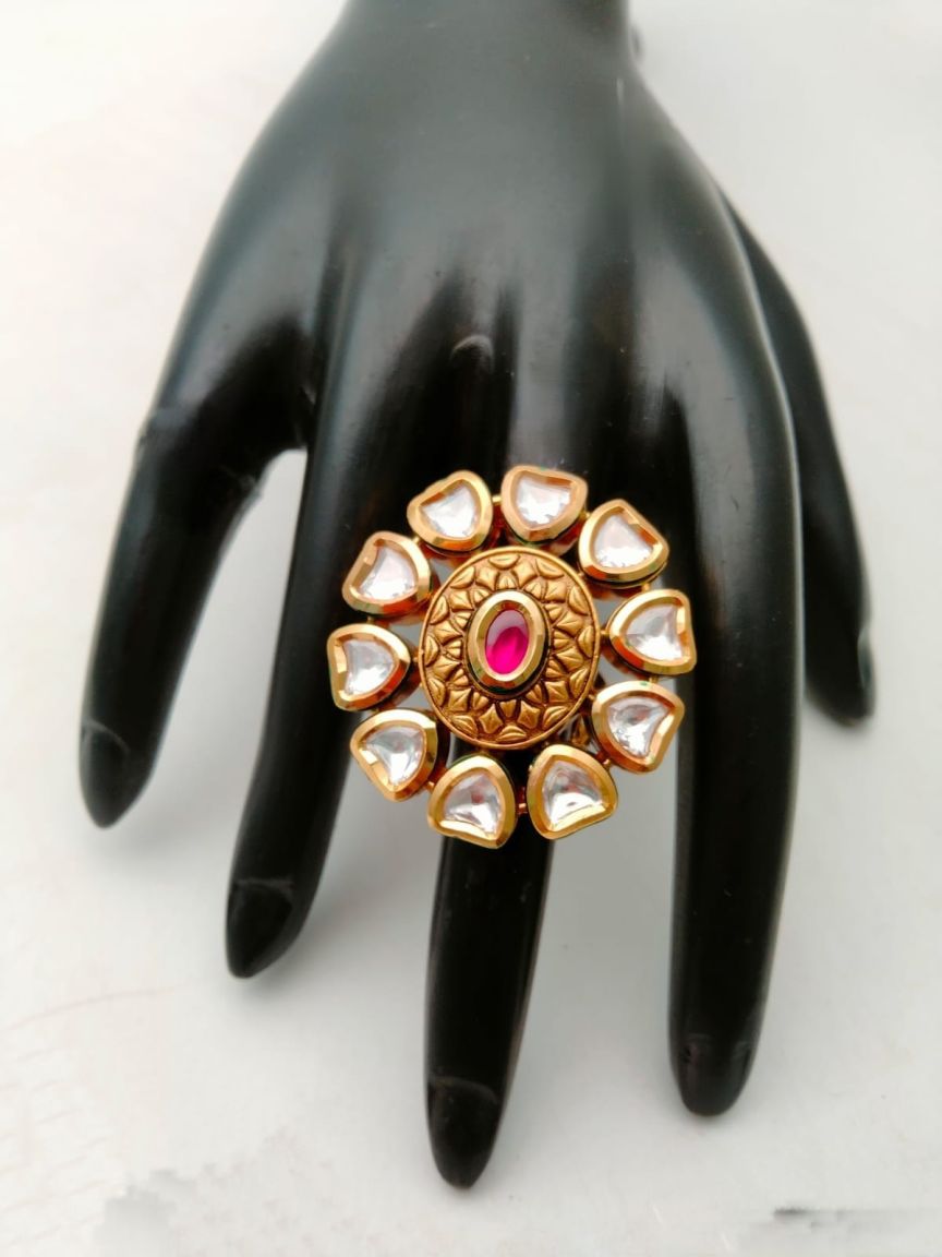 RINGS IN KUNDAN (VILANDI) STYLE | DESIGN - 70198