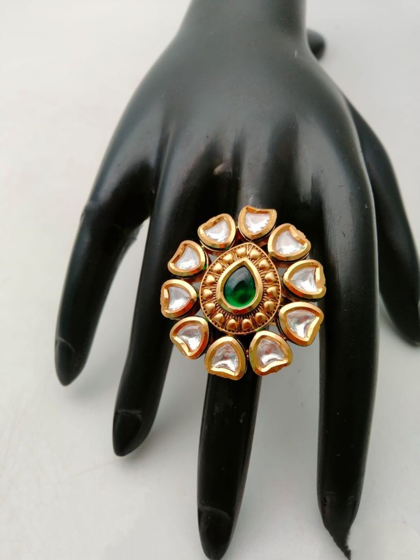 kundan-rings-RGK70199GRGD