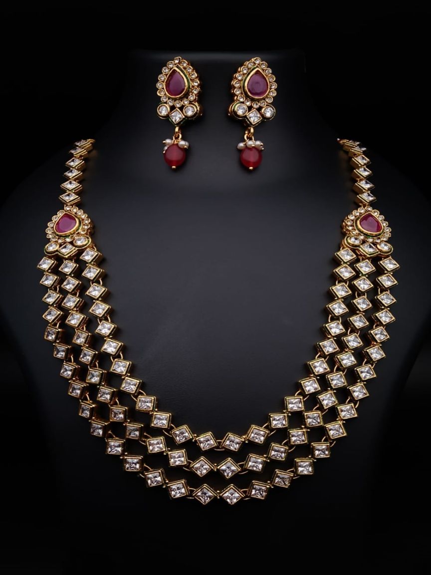 RAD SIDE BROOCH IN POLKI (GOLD POLISH) STYLE | DESIGN - 64003