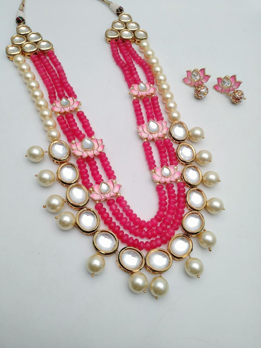 SIDE BROOCH IN KUNDAN (VILANDI) STYLE | DESIGN - 83004