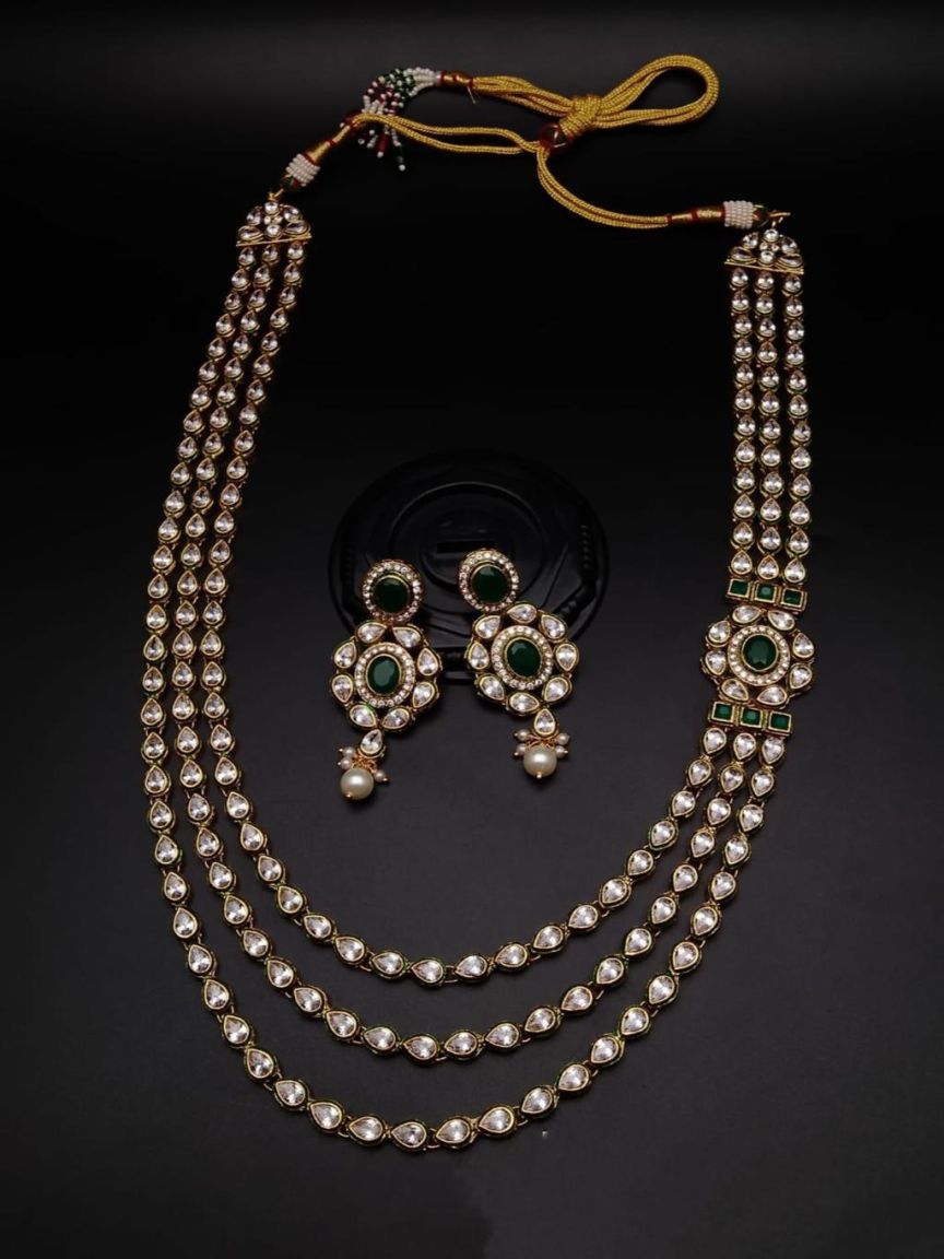 SIDE BROOCH IN POLKI (GOLD POLISH) STYLE | DESIGN - 85162