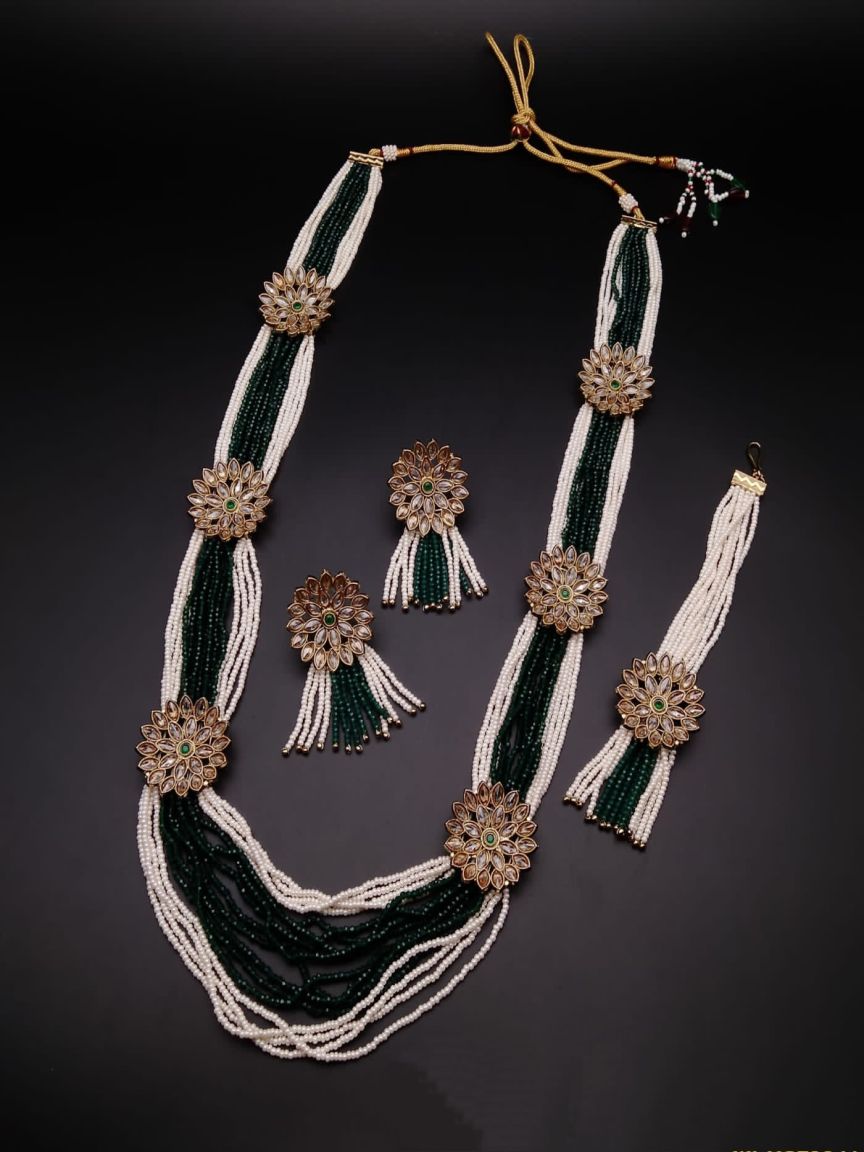 SIDE BROOCH IN POLKI (GOLD POLISH) STYLE | DESIGN - 85165