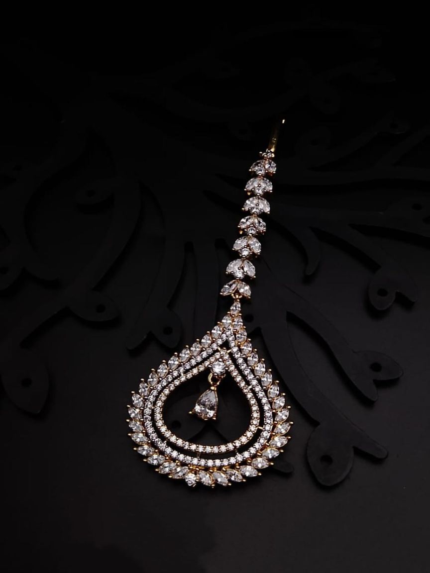 TIKA IN AD STYLE | DESIGN - 39054