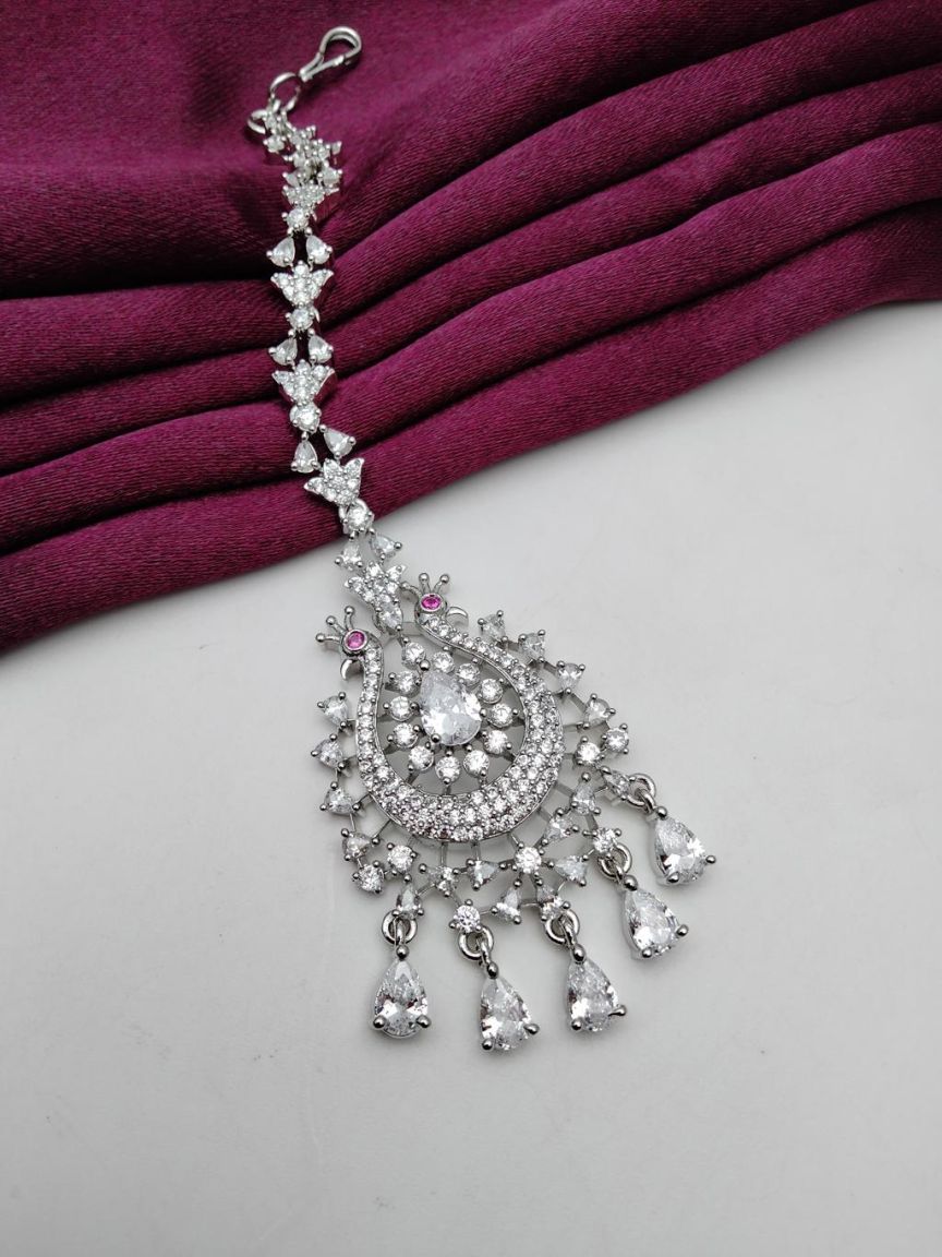 TIKA IN AD STYLE | DESIGN - 39064